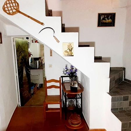 Charming House In Illar With Mountain View And Balcony 빌라 외부 사진
