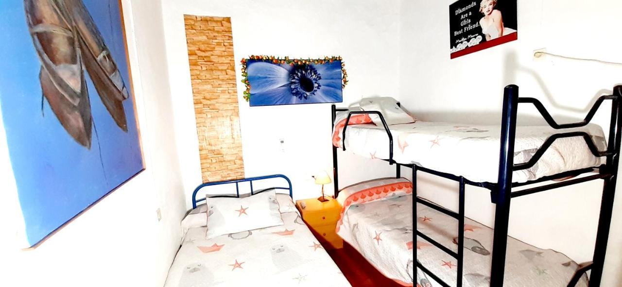 Charming House In Illar With Mountain View And Balcony 빌라 외부 사진