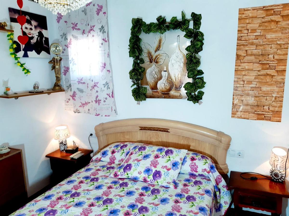 Charming House In Illar With Mountain View And Balcony 빌라 외부 사진