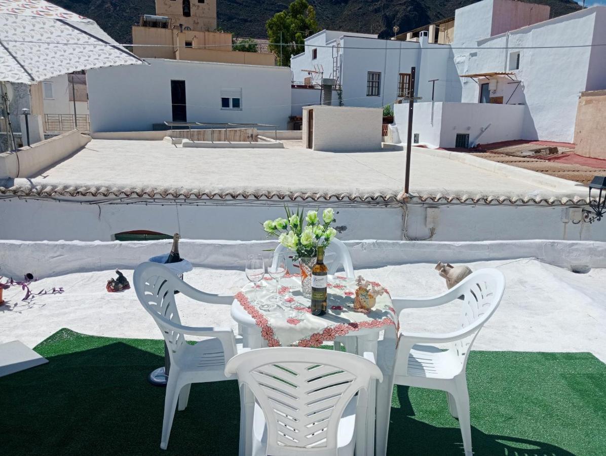 Charming House In Illar With Mountain View And Balcony 빌라 외부 사진