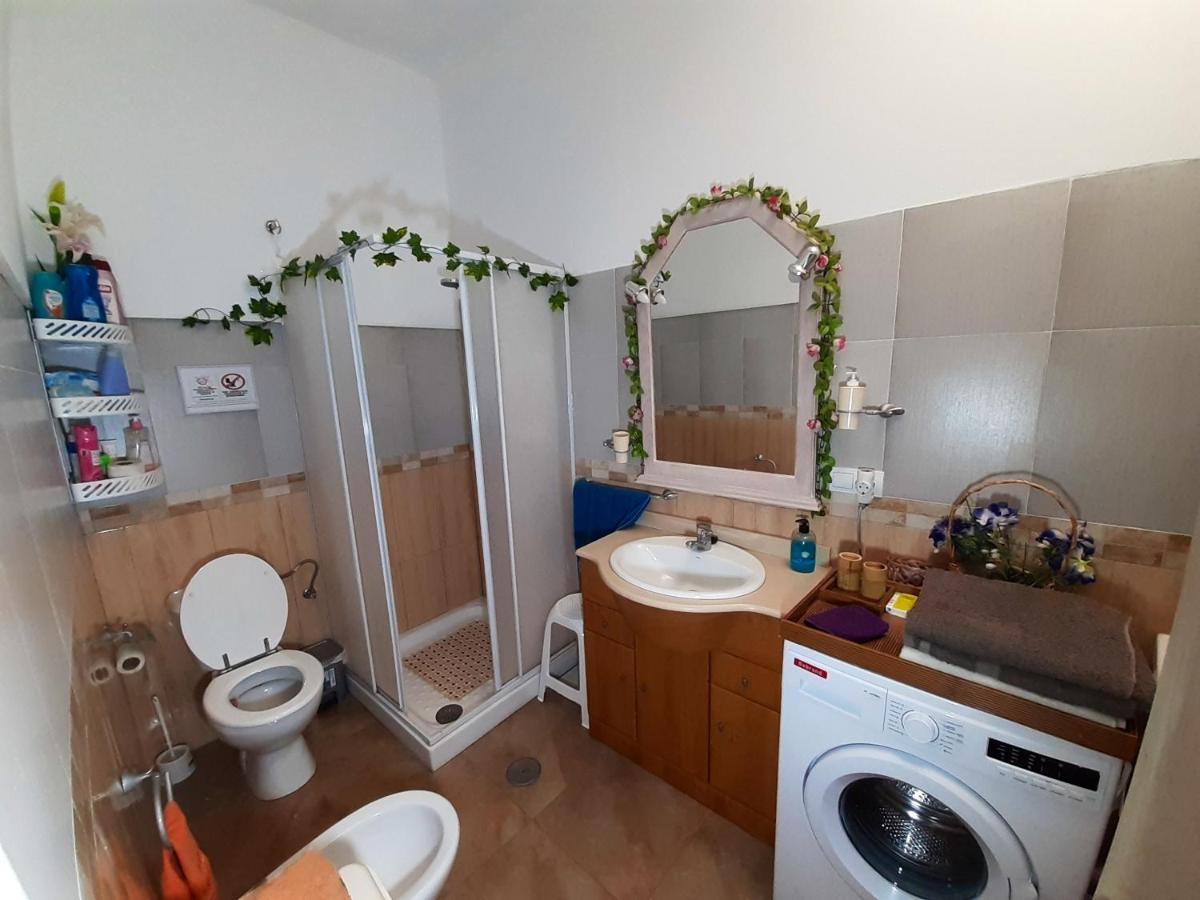Charming House In Illar With Mountain View And Balcony 빌라 외부 사진